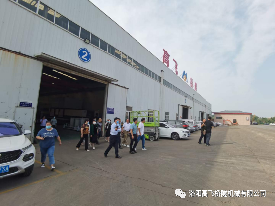 《加強黨對經(jīng)濟工作的領(lǐng)導(dǎo)》深度學(xué)習(xí)，人大代表在行動